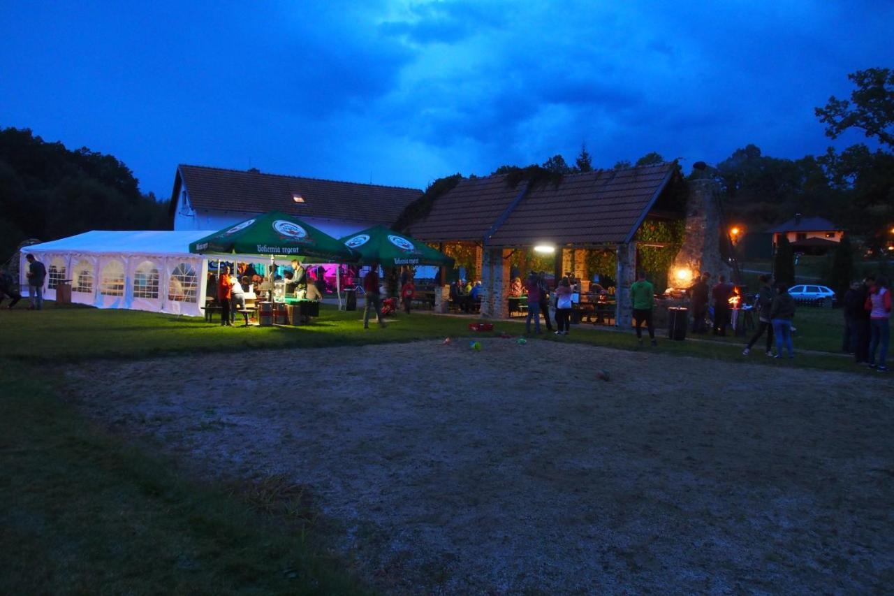 Camping Fox Cesky Krumlov Kájov Exterior foto